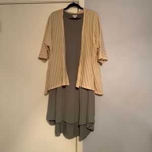 LuLaRoe Carly (small) and Lindsey (medium) combo